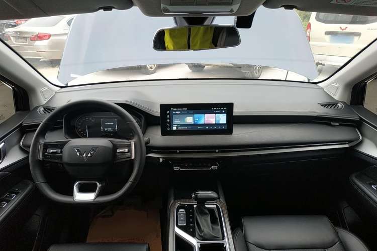 Used Wuling Jiachen 2022 1.5T CVT Smart Luxury Version
