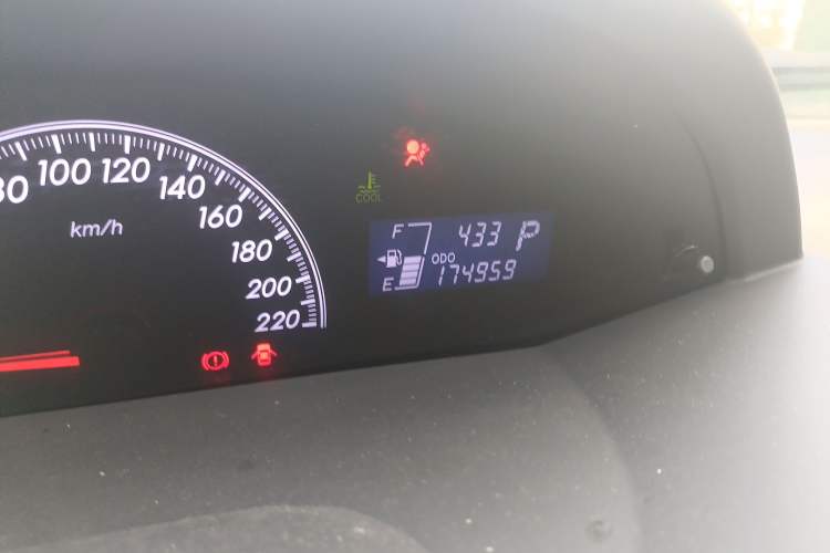 Used Toyota Yaris 2011 1.6E Automatic Charm Edition Odometer Close Up