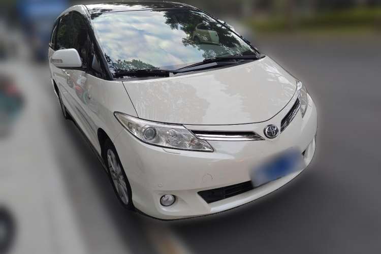 Used Toyota Previa 2006 2.4L 7-Seater Luxury Edition Front Right 45 Deg