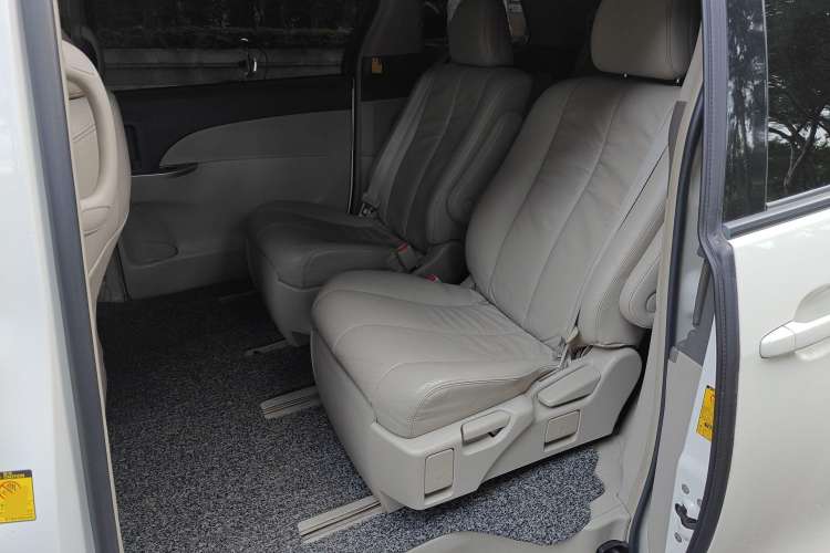 Used Toyota Previa 2006 2.4L 7-Seater Luxury Edition Left Rear Seat