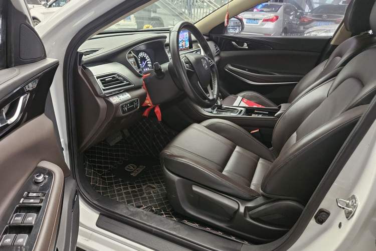 Used Changan Raeton 2017 1.5T Automatic Smart Enjoyment Deluxe Model
