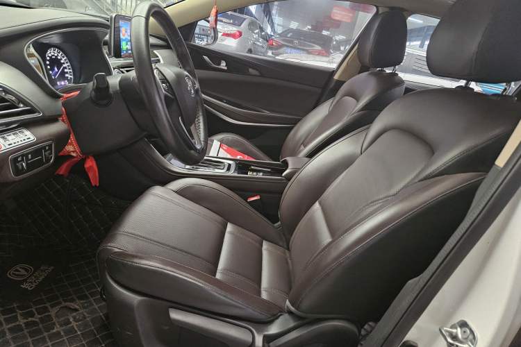 Used Changan Raeton 2017 1.5T Automatic Smart Enjoyment Deluxe Model
