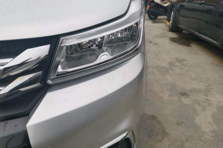 Used Huasong 7 2017 2.0T Automatic Standard Edition
