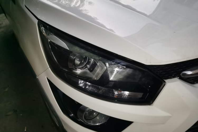 Used BAIC Senova X25 2015 1.5L manual Comfort trim level