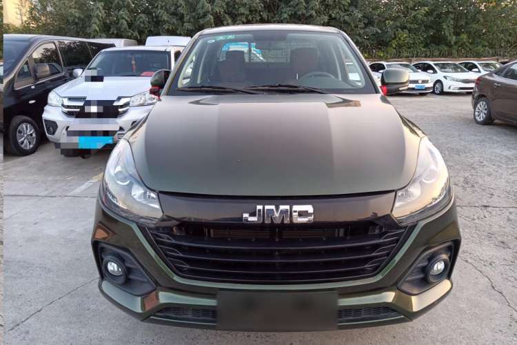 Used JMC Baodian 2022 2.5T Diesel 2WD Comfort Edition with Flat Bed and Extended Wheelbase – JX4D25A6L
