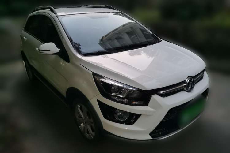 Used BAIC Senova X25 2015 1.5L manual Comfort trim level
