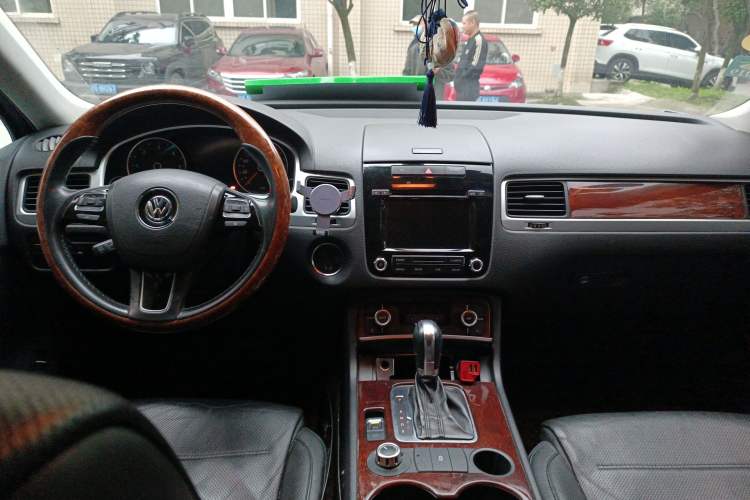 Used Volkswagen Touareg 2011 3.0 TDI Diesel Standard Version
