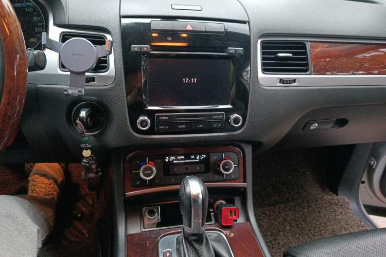 Used Volkswagen Touareg 2011 3.0 TDI Diesel Standard Version
