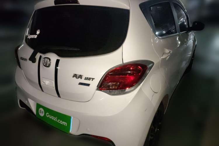 Used CHANGAN Benni 2015 1.4L IMT Luxury Model China IV
