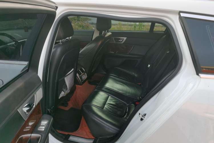 Used Jaguar XF 2015 XF 2.0T Sportbrake Luxury Edition
