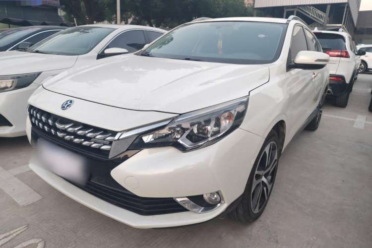 Used Venucia T90 2018 2.0L CVT Smart Connect Leading Edition China V Standard