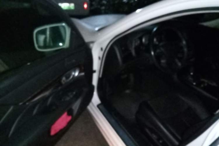 Used Infiniti M Series 2011 M25 Luxury Model