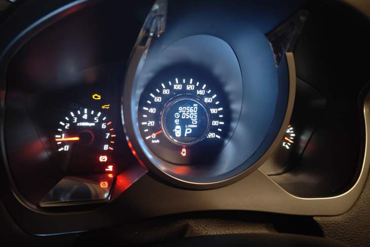 Used Huatai Santa Fe 2017 1.5T Gasoline Automatic Two-Wheel Drive Smart Enjoyment i3 Model