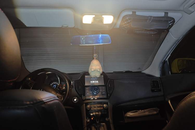 Used Huatai Santa Fe 2017 1.5T Gasoline Automatic Two-Wheel Drive Smart Enjoyment i3 Model