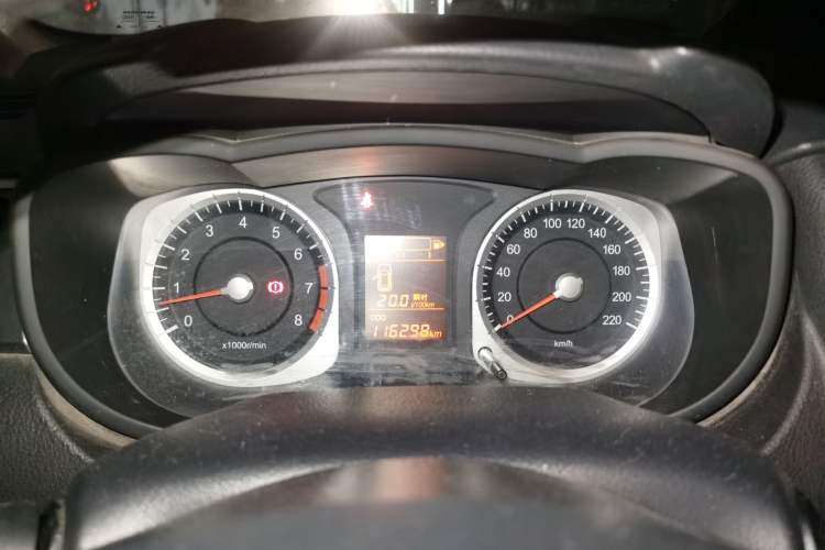 Used Venucia R50X 2013 1.6L Manual Model