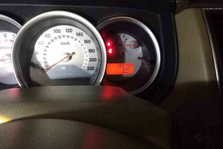 Used Nissan Tiida Sedan 2008 1.6L Manual Smart Version Odometer Close Up