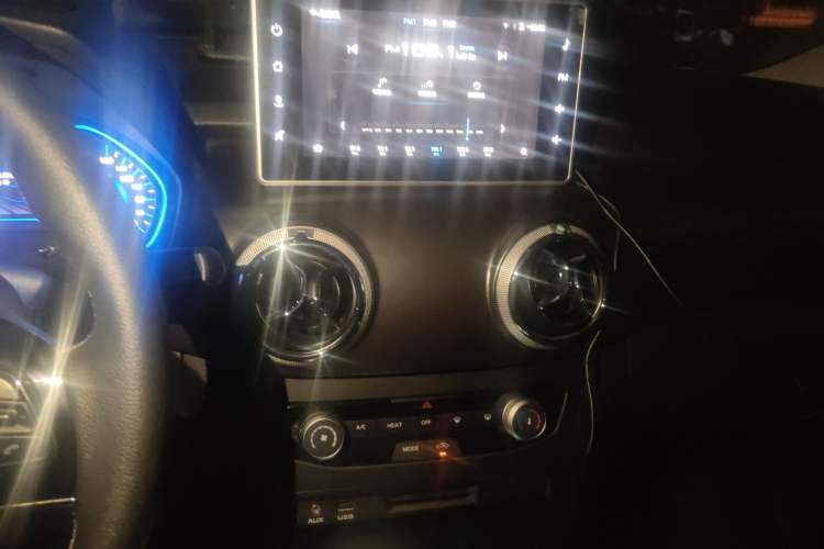 Used BAIC New Energy EC5 2019 New Style Edition Audio And AC Panel