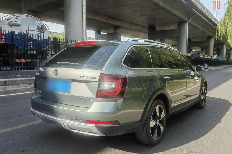 Used Skoda Octavia 2018 Station Wagon TSI280 DSG Luxury Edition
