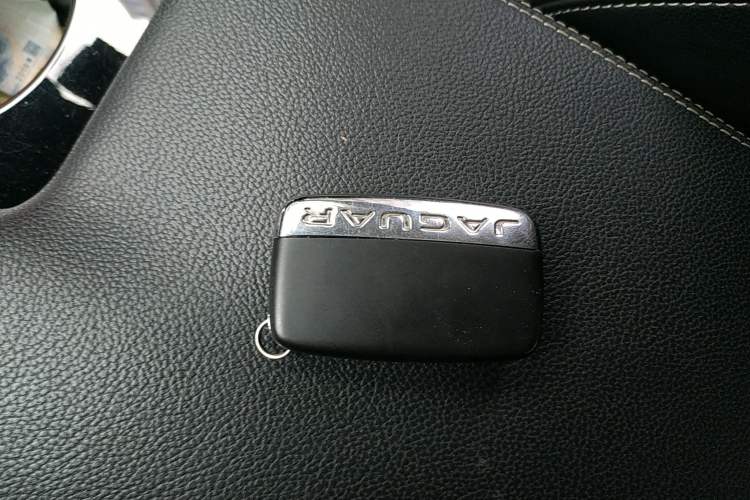 Used Jaguar XE 2015 2.0T 200 PS R-Sport
