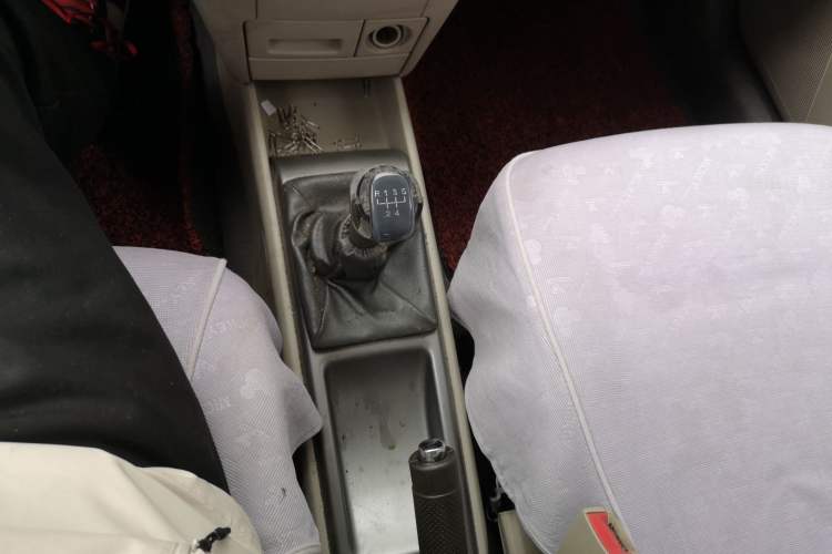 Used Chevrolet Lova 2010 1.4 MT Fengdu Version Gear Lever