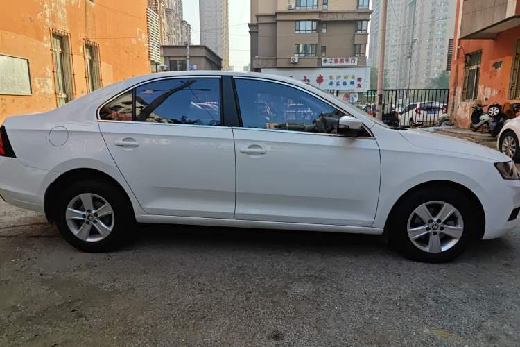 Used Skoda Rapid 2018 1.6L Manual Standard Edition
