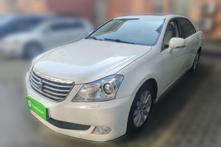 Used Toyota Crown 2011 2.5L Royal Special Edition with Leather and Sunroof