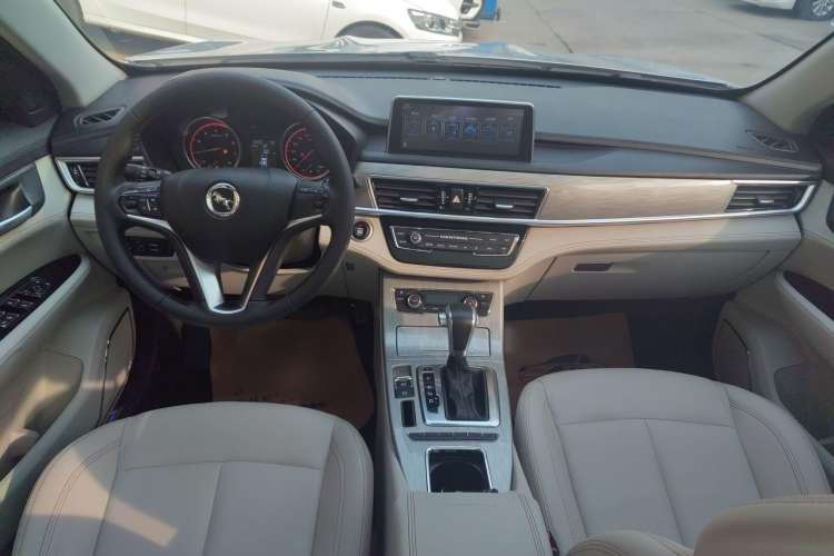 Used Hanteng X5 2018 1.5T CVT Luxury Edition
