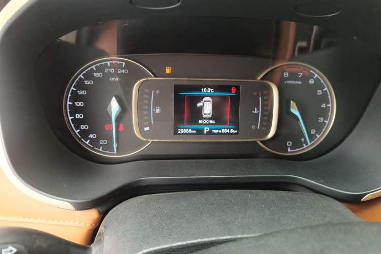 Used Oshan COS1 2018 1.5T Automatic 7-Seater
