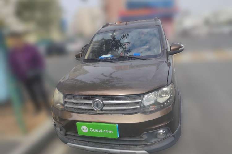 Used Dongfeng Fengon 360 2015 1.5L Manual Luxury 7-Seater China IV Standard
