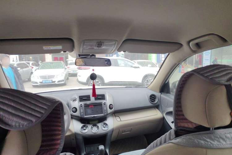 Used Toyota RAV4 2012 Luxurious Edition 2.0L Automatic All-Wheel Drive
