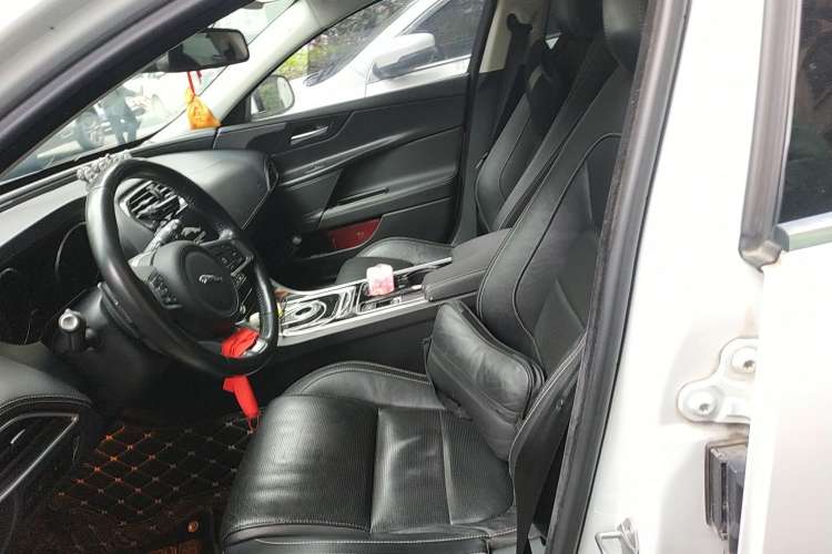 Used Jaguar XE 2015 2.0T 200 PS R-Sport
