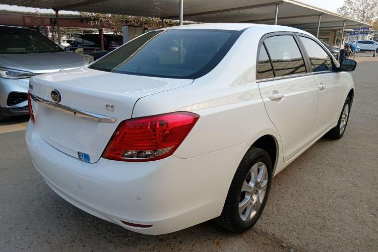 Used BYD e5 2016 300 Luxury Edition
