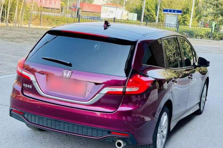 Used Honda Jade 2017 1.8L automatic Comfort version 5 seats
