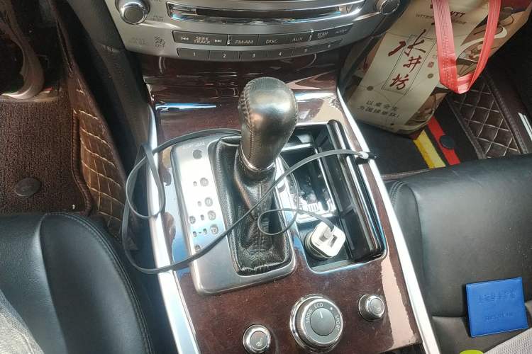 Used Infiniti Q70 2015 Q70L 2.5L Enjoyment Edition Gear Lever