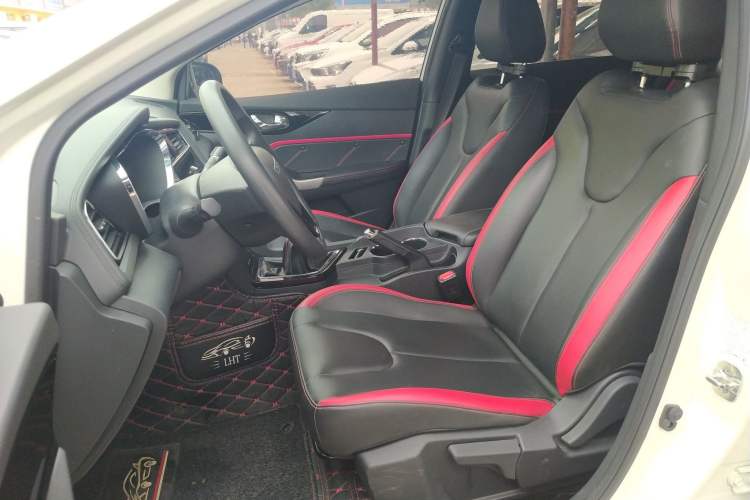 Used Venucia D60 2019 1.6L XL Manual SmartConnect Elite Edition
