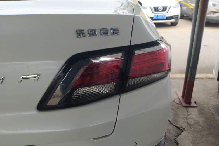 Used Venucia D60 2019 1.6L XL Manual SmartConnect Elite Edition
