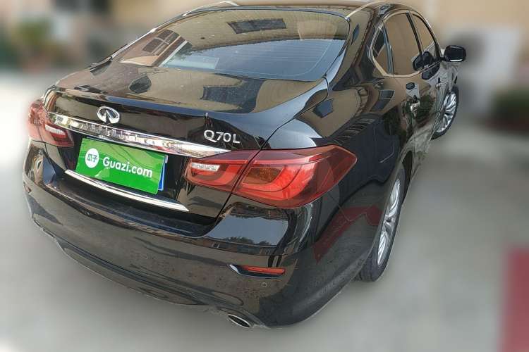 Used Infiniti Q70 2015 Q70L 2.5L Enjoyment Edition Rear Right 45 Deg