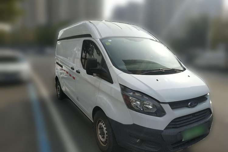 Used Ford Transit 2017 2.0T Diesel Van Mid-Chassis Mid-Roof China V Standard