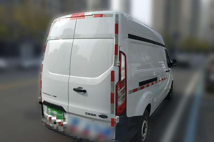 Used Ford Transit 2017 2.0T Diesel Van Mid-Chassis Mid-Roof China V Standard