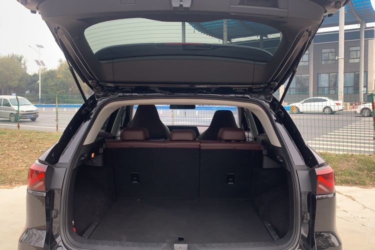 Used SOL QX 2021 300T DCT Deluxe Smart Connectivity Version
