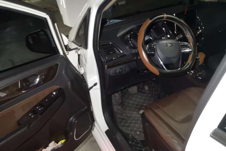 Used Lifan Auto Xuanlang 2017 2.0L CVT Comfort Edition