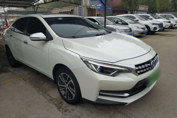 Used Venucia D60 2019 1.6L XL Manual SmartConnect Elite Edition
