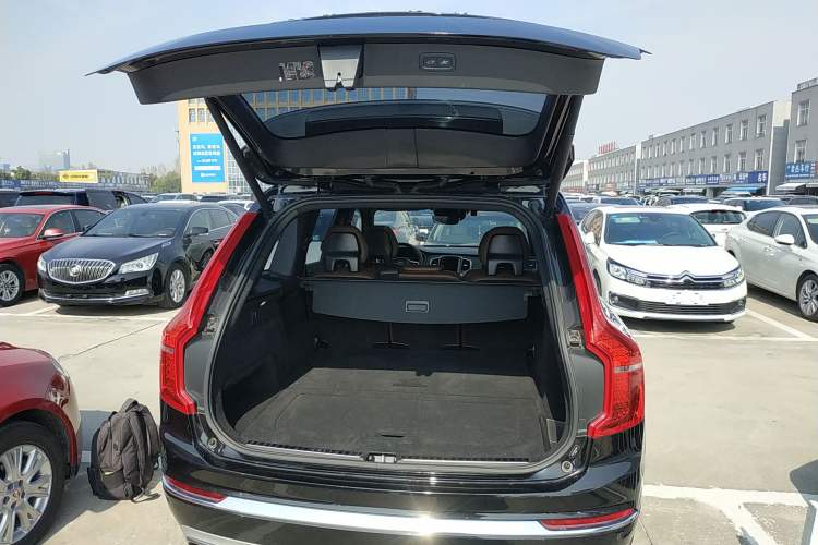 Used Volvo XC90 2021 B5 SmartDrive Luxury Edition 5-seater
