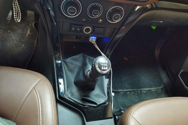 Used Great Wall Wingle 6 2017 2.0T Diesel Two-Wheel Drive Elite Version 4D20D
