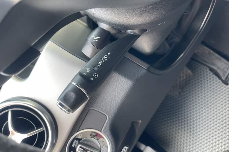 Used Mercedes-Benz GLK-Class 2015 GLK 260 4MATIC Fashion Edition Ultimate Version