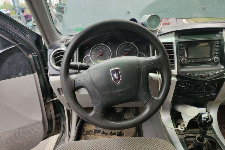 Used Jinbei Jindian 2014 2.4T Golden 009 Diesel Comfort Version with Short Wheelbase
