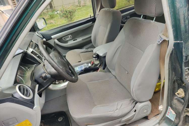 Used Jinbei Jindian 2014 2.4T Golden 009 Diesel Comfort Version with Short Wheelbase
