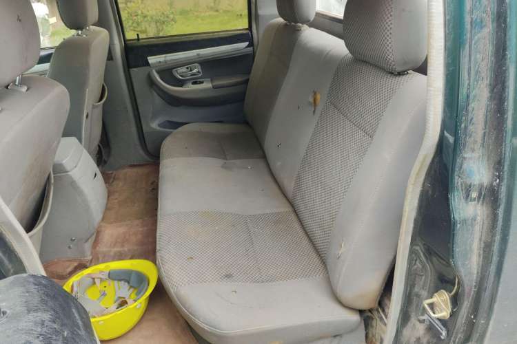 Used Jinbei Jindian 2014 2.4T Golden 009 Diesel Comfort Version with Short Wheelbase
