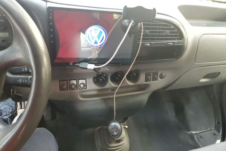 Used Ford Classic Transit 2013 2.8T Diesel Logistics Model with Short Wheelbase and Mid-Roof JX493ZLQ4