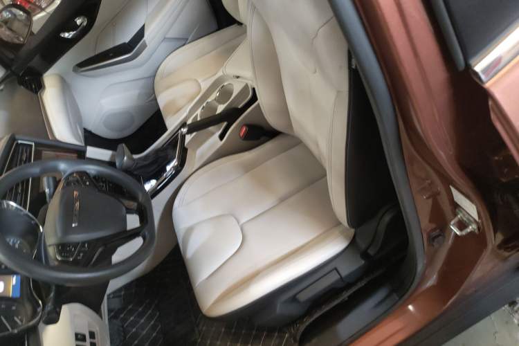 Used Venucia D60 2018 1.6L CVT Smart Connect Elite Edition